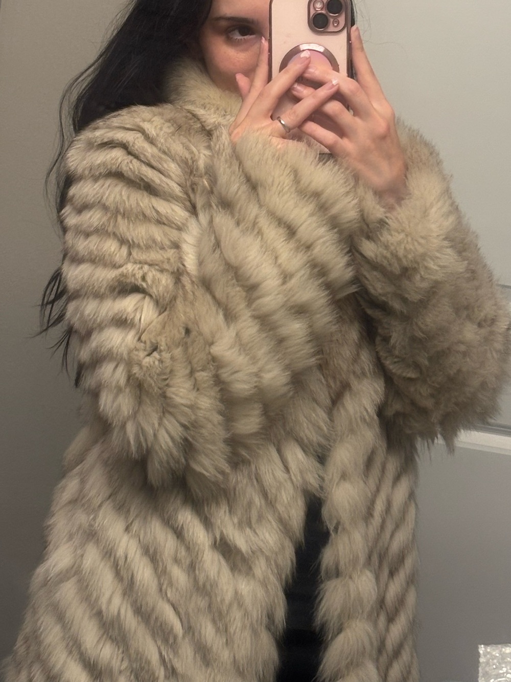 Saga Fox | Plush Cream Faux Fur Coat | OS, fits like Size S/M - Picture 9 of 11